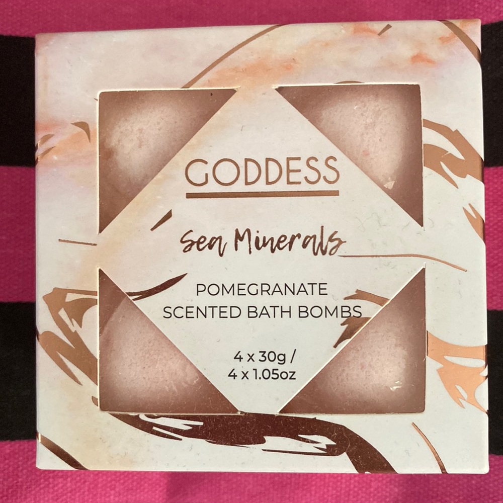 Goddess sea mineral pomegranate scented bath bombs